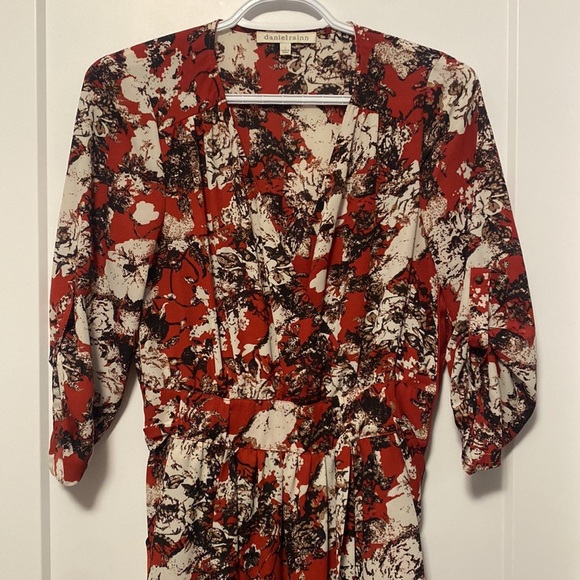 Floral ¾ length sleeve dress - Picture 1 of 6